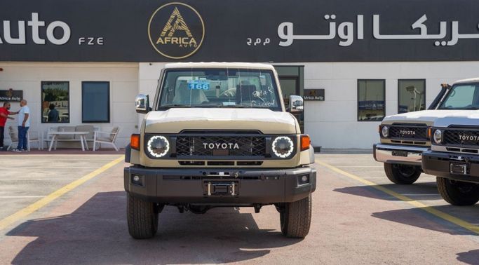 Новый Toyota Land Cruiser 70 Series Рестайлинг 2, 4.0 л, 2025 в Дубае от Africa Auto FZE Бежевый цвет. GCC | AUTO.AE | Объявление #269150