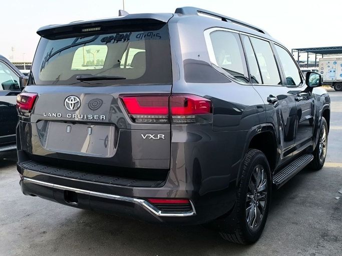 New Toyota Land Cruiser Twin Turbo 300 Series, 3.3 l, 2025 in Dubai by TARGET MOTORS FZE, Grey color. European Specs | AUTO.AE | Listing #269379