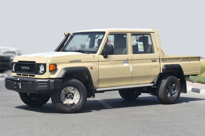 جديدة Toyota Land Cruiser 70 Series 70 Series Facelift 2, 4.2 l, 2025 في في دبي من TARGET MOTORS FZE، اللون بيج. مواصفات الخليج | AUTO.AE | إعلان #269787