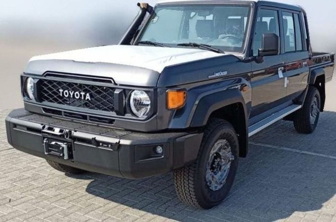 جديدة Toyota Land Cruiser 70 Series 70 Series Facelift 2, 4.2 l, 2024 في في دبي من TARGET MOTORS FZE، اللون أسود. مواصفات الخليج | AUTO.AE | إعلان #270005