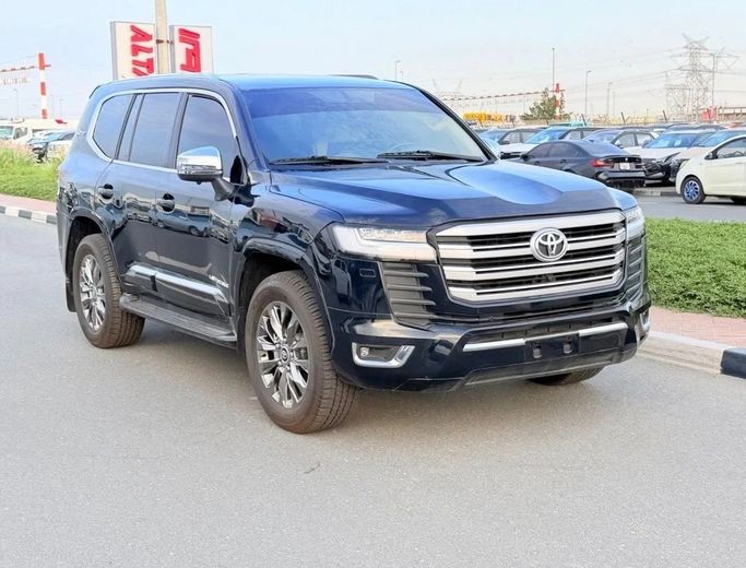 مستعملة Toyota Land Cruiser 200 Series 200 Series Facelift 2, 4.0 l, 2015 في في دبي من Humera automobile fze، اللون أسود. مواصفات الخليج | AUTO.AE | إعلان #270997