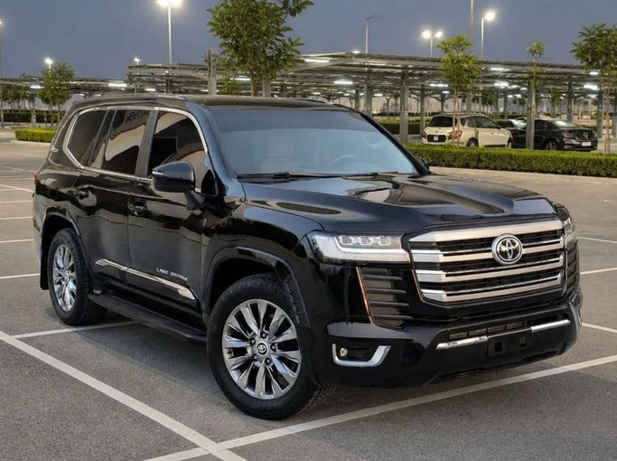 مستعملة Toyota Land Cruiser 200 Series 200 Series Facelift 2, 4.0 l, 2019 في في دبي من Humera automobile fze، اللون أسود. مواصفات الخليج | AUTO.AE | إعلان #271001