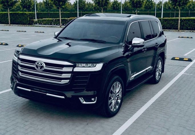 Подержанный Toyota Land Cruiser 200 Series Рестайлинг 2, 4.0 л, 2017 в Дубае от Humera automobile fze Черный цвет. GCC | AUTO.AE | Объявление #271074