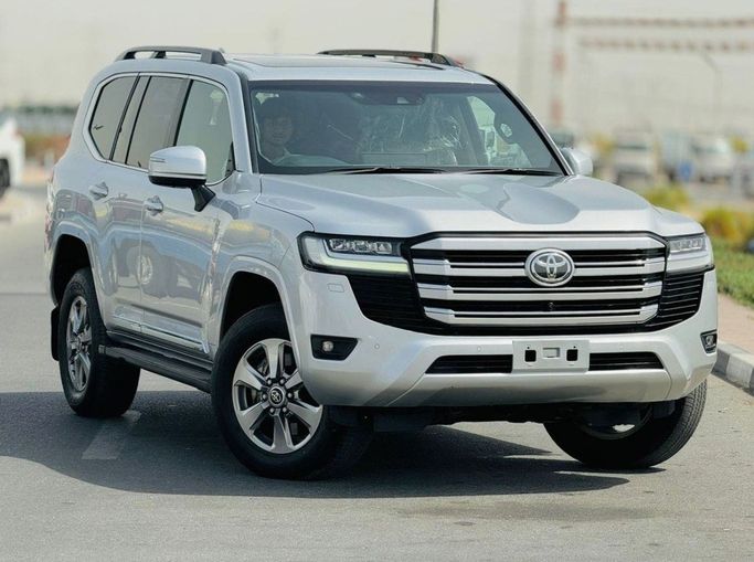 مستعملة Toyota Land Cruiser Twin Turbo السلسلة 300, 3.3 l, 2023 في في دبي من Humera automobile fze، اللون فضي. مواصفات الخليج | AUTO.AE | إعلان #271087