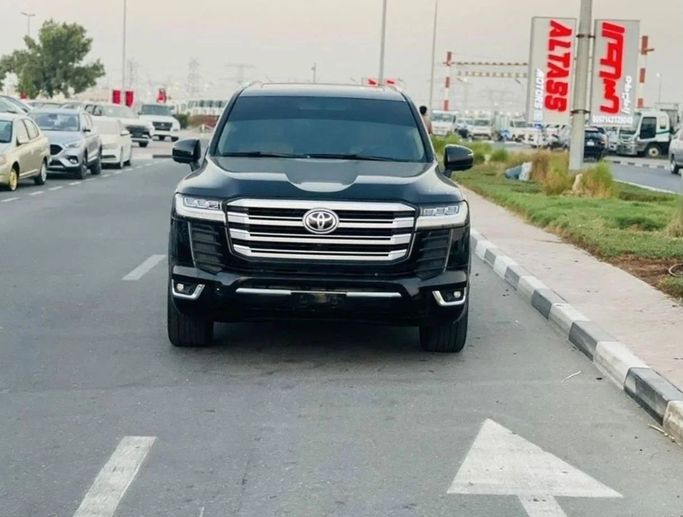 مستعملة Toyota Land Cruiser 200 Series 200 Series Facelift 2, 4.0 l, 2017 في في دبي من Humera automobile fze، اللون أسود. مواصفات الخليج | AUTO.AE | إعلان #271114