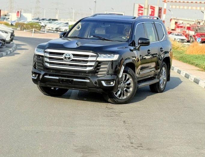 Подержанный Toyota Land Cruiser 200 Series Рестайлинг 2, 4.0 л, 2016 в Дубае от Humera automobile fze Черный цвет. GCC | AUTO.AE | Объявление #271127