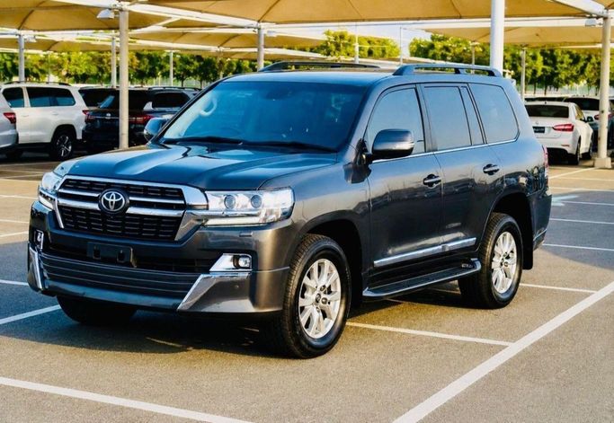 مستعملة Toyota Land Cruiser 200 Series 200 Series Facelift 2, 4.5 l, 2019 في في دبي من Humera automobile fze، اللون رمادي. مواصفات الخليج | AUTO.AE | إعلان #271306
