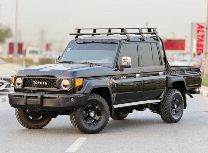 Подержанный Toyota Land Cruiser 70 Series Рестайлинг 1, 4.0 л, 2014 в Дубае от Humera automobile fze Черный цвет. GCC | AUTO.AE | Объявление #271348