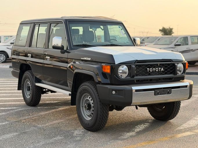 Новый Toyota Land Cruiser 70 Series Рестайлинг 2, 4.0 л, 2026 в Дубае от ADDRESS MOTORS Черный цвет. GCC | AUTO.AE | Объявление #272441