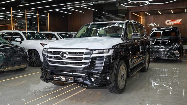 جديدة Toyota Land Cruiser السلسلة 300, 4.0 l, 2025 في في الإمارات, دبي من GT MOTORS، اللون أسود. مواصفات الخليج | AUTO.AE | إعلان #273220