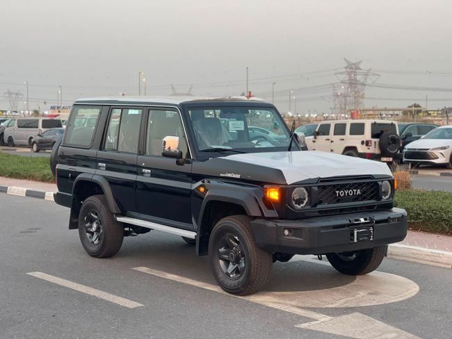Новый Toyota Land Cruiser 70 Series Рестайлинг 2, 4.0 л, 2026 в ОАЭ, Дубай от GT MOTORS Черный цвет. GCC | AUTO.AE | Объявление #273244