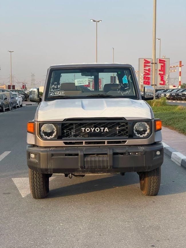 Новый Toyota Land Cruiser 70 Series Рестайлинг 2, 4.0 л, 2025 в ОАЭ, Дубай от GT MOTORS Серый цвет. GCC | AUTO.AE | Объявление #273262