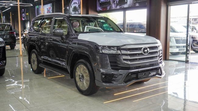 جديدة Toyota Land Cruiser Twin Turbo السلسلة 300, 3.5 l, 2025 في في الإمارات, دبي من GT MOTORS، اللون رمادي. مواصفات الخليج | AUTO.AE | إعلان #274451