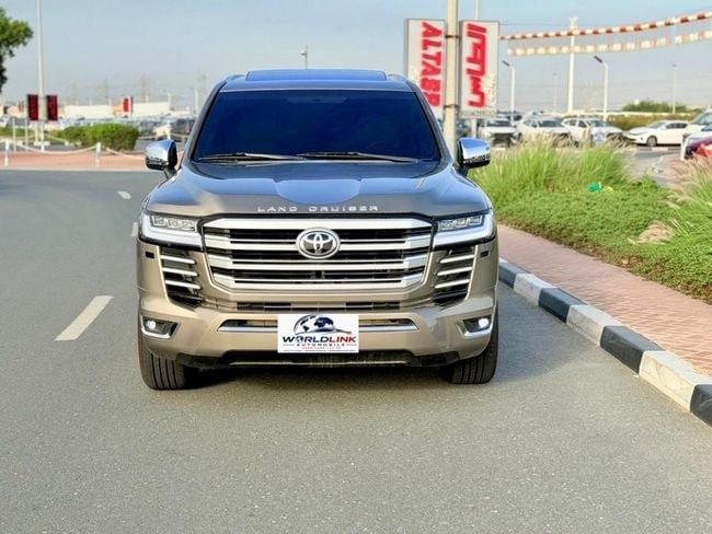 Подержанный Toyota Land Cruiser 200 Series Рестайлинг 2, 4.0 л, 2016 в ОАЭ, Дубай от WORLDLINK AUTOMOBILE FZE Серый цвет. GCC | AUTO.AE | Объявление #277305