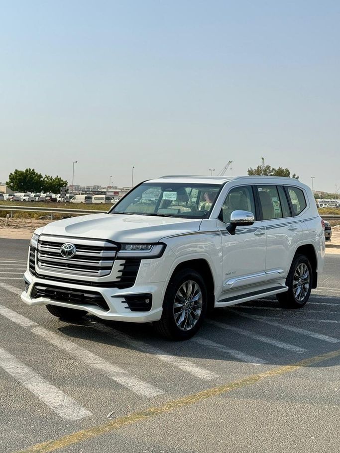 جديدة Toyota Land Cruiser Twin Turbo السلسلة 300, 3.5 l, 2026 في في الإمارات, دبي من Signature Motors FZE، اللون أبيض. مواصفات الخليج | AUTO.AE | إعلان #278471