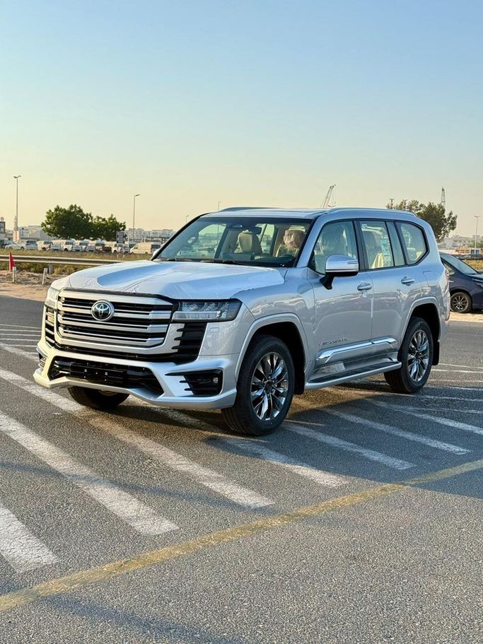 جديدة Toyota Land Cruiser i-FORCE MAX السلسلة 300, 3.4 l, 2026 في في الإمارات, دبي من Signature Motors FZE، اللون فضي. مواصفات الخليج | AUTO.AE | إعلان #278491