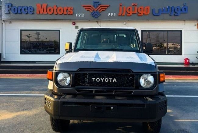 جديدة Toyota Land Cruiser 70 Series 70 Series Facelift 2, 4.0 l, 2025 في في الإمارات, دبي من FORCE MOTORS FZE، اللون رمادي. مواصفات الخليج | AUTO.AE | إعلان #278539