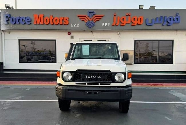 جديدة Toyota Land Cruiser 70 Series 70 Series Facelift 2, 4.2 l, 2025 في في الإمارات, دبي من FORCE MOTORS FZE، اللون أبيض. مواصفات الخليج | AUTO.AE | إعلان #278561