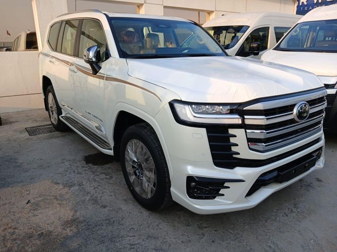 New Toyota Land Cruiser 300 Series, 4.0 l, 2026 in UAE, Dubai, White color. GCC Specs | AUTO.AE | Listing #280914