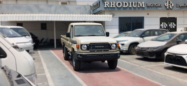 Новый ⁦Toyota Land Cruiser 70 Series Рестайлинг 2, 4.0 л, 2026⁩ в ОАЭ, Дубай от Rhodium Motors FZE Бежевый цвет. GCC | AUTO.AE | Объявление #286632
