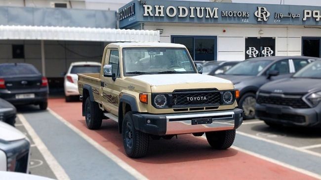 Новый ⁦Toyota Land Cruiser 70 Series Рестайлинг 2, 2.8 л, 2026⁩ в ОАЭ, Дубай от Rhodium Motors FZE Бежевый цвет. GCC | AUTO.AE | Объявление #286651