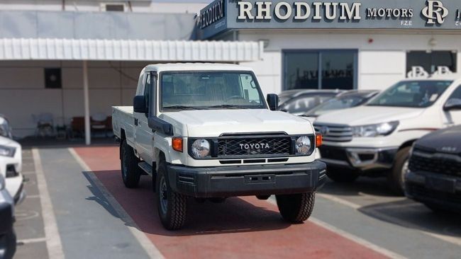 جديدة ⁦Toyota Land Cruiser 70 Series 70 Series Facelift 2، 2.8 l، 2025⁩ في في الإمارات, دبي من Rhodium Motors FZE، اللون أبيض. مواصفات الخليج | AUTO.AE | إعلان #286749
