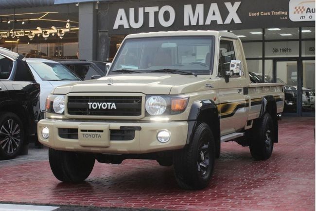 Used ⁦Toyota Land Cruiser 70 Series Facelift 1, 4.0 l, 2022⁩ in UAE, Dubai by Auto Max used Car Trading LLC, Beige color. GCC Specs | AUTO.AE | Listing #287573