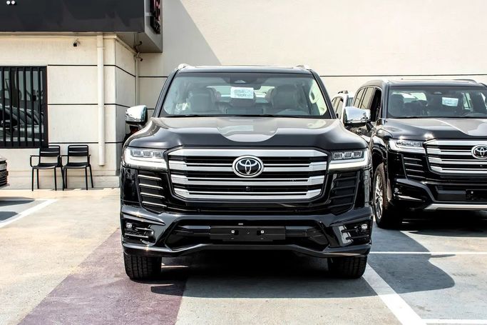 New ⁦Toyota Land Cruiser 300 Series, 4.0 l, 2026⁩ in UAE, Dubai by MFB MOTORS FZCO, Black color. GCC Specs | AUTO.AE | Listing #292133