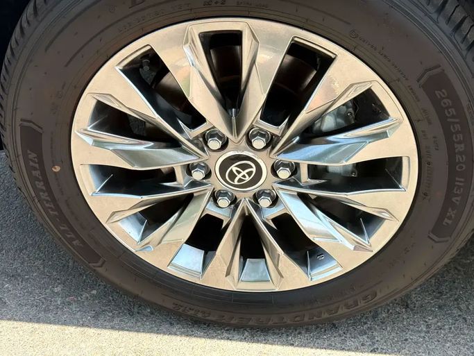 New Toyota Land Cruiser i-FORCE MAX 300 Series, 3.4 l, 2026 in UAE, Dubai by Royal Motors, White color. GCC Specs | AUTO.AE | Listing #295394 — photo 16 of 16