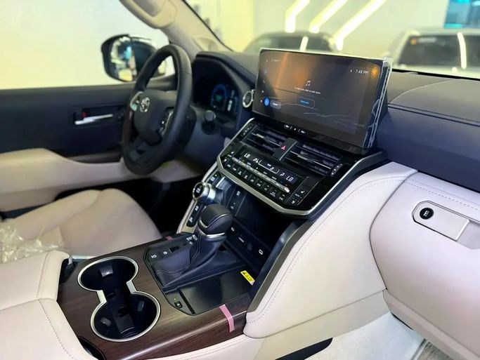 جديدة Toyota Land Cruiser Twin Turbo السلسلة 300، 3.5 لتر، 2026 في الإمارات، دبي من GE Motors، اللون أبيض. مواصفات الخليج | AUTO.AE | إعلان #295576 — صورة 12 من 15