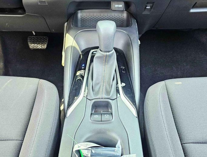 New Toyota Levin XII (E210) Facelift, 1.8 l, 2025 in Dubai by SK Motors, White color. Chinese Specs | AUTO.AE