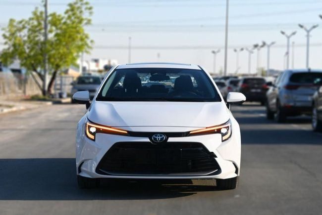 Новый Toyota Levin XII (E210) Рестайлинг, 1.8 л, 2024 в Дубае от Hussein Ghulam Motors FZCO Белый цвет. Китайская | AUTO.AE