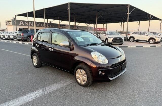 مستعملة Toyota Passo I (C10), 1.3 l, 2006 في في دبي من NAZ INTERNATIONAL MOTORS FZCO، اللون عنابي. أخرى | AUTO.AE