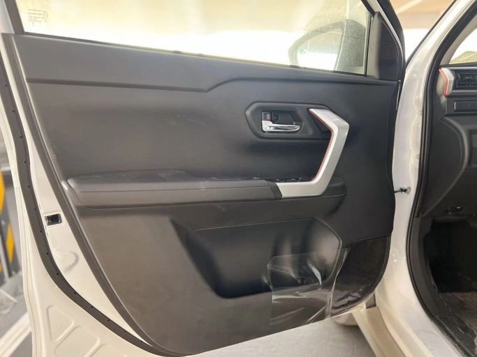 Новый Toyota Raize I, 1.2 л, 2025 в Дубае от Al Rawnaq Motors  Белый цвет. GCC | AUTO.AE