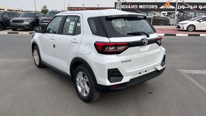 Новый Toyota Raize I, 1.2 л, 2025 в Дубае от Al Rawnaq Motors  Белый цвет. GCC | AUTO.AE
