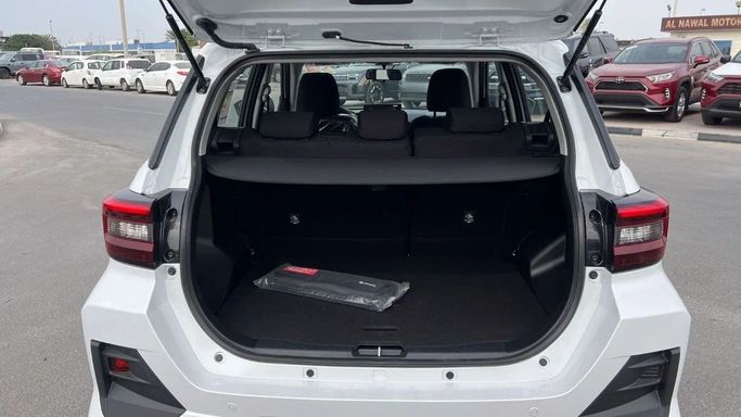 Новый Toyota Raize I, 1.2 л, 2025 в Дубае от Al Rawnaq Motors  Белый цвет. GCC | AUTO.AE