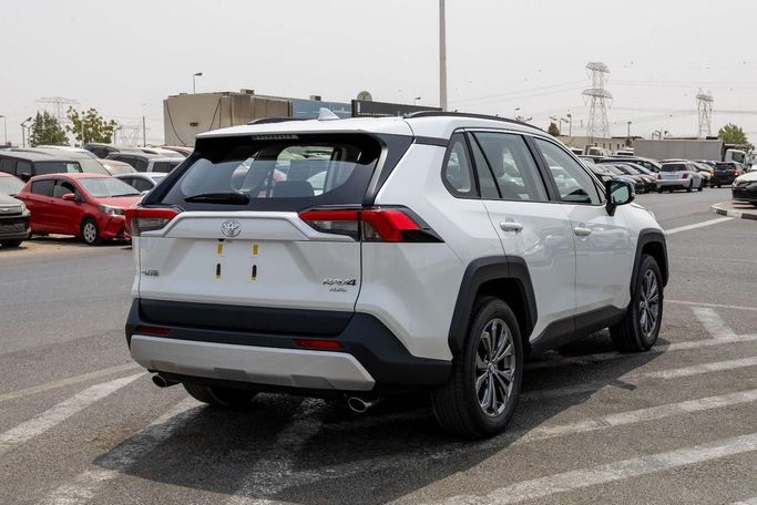 Новый Toyota RAV4 V (XA50), 2.0 л, 2025 в Дубае от Laith Alobaidi Motors Белый цвет. Китайская | AUTO.AE