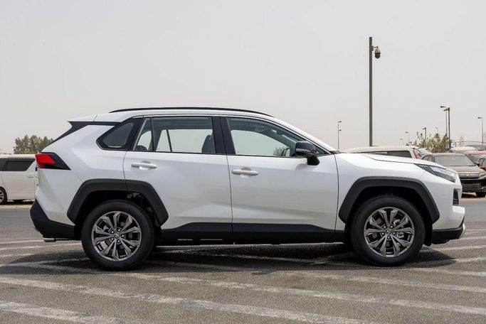 Новый Toyota RAV4 V (XA50), 2.0 л, 2025 в Дубае от Laith Alobaidi Motors Белый цвет. Китайская | AUTO.AE