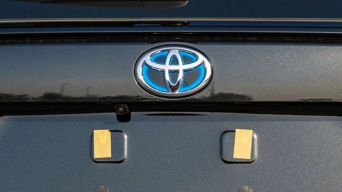 Новый Toyota RAV4 V (XA50), 2.5 л, 2024 в Дубае от Altass Motors Черный цвет. Other | AUTO.AE