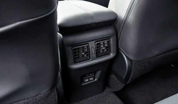 New Toyota RAV4 V (XA50), 2.5 l, 2024 in Dubai by Altass Motors, White color. Other | AUTO.AE