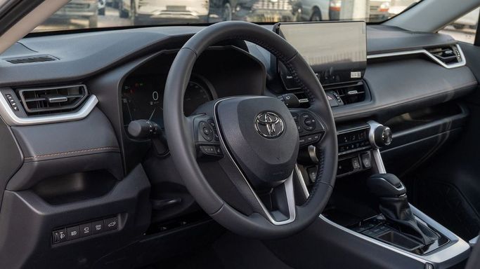 New Toyota RAV4 V (XA50), 2.5 l, 2025 in Dubai by Altass Motors, Black color. Other | AUTO.AE