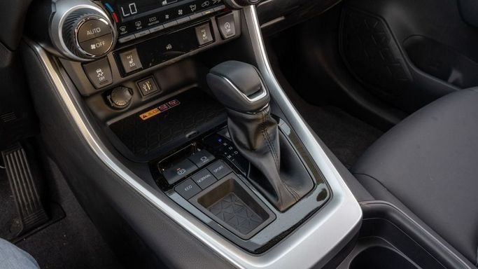 New Toyota RAV4 V (XA50), 2.5 l, 2025 in Dubai by Altass Motors, Black color. Other | AUTO.AE