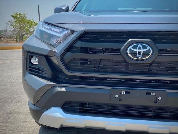 New Toyota RAV4 V (XA50), 2.5 l, 2023 in Dubai by Mohamed Hakim Motors, Grey color. GCC Specs | AUTO.AE