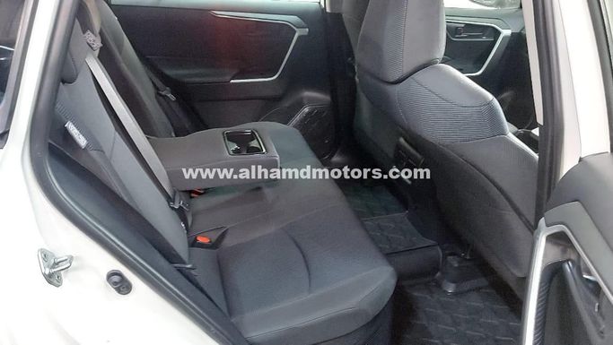 Used Toyota RAV4 V (XA50), 2.5 l, 2020 in Dubai by Alhamd Motors, White color. Other | AUTO.AE