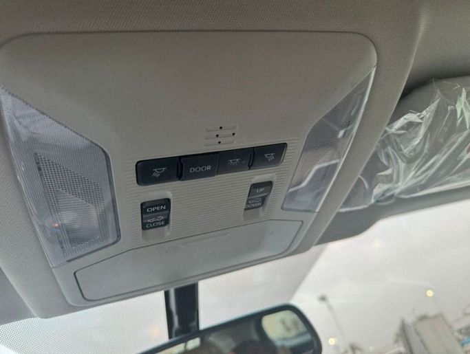 Новый Toyota RAV4 V (XA50), 2.5 л, 2024 в Дубае от Mohamed Hakim Motors Белый цвет. GCC | AUTO.AE