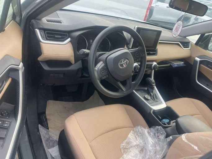 New Toyota RAV4 V (XA50), 2.5 l, 2023 in Dubai by Mohamed Hakim Motors, Green color. GCC Specs | AUTO.AE