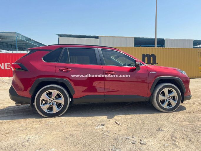 Used Toyota RAV4 V (XA50), 2.5 l, 2020 in Dubai by Alhamd Motors, Red color. Other | AUTO.AE