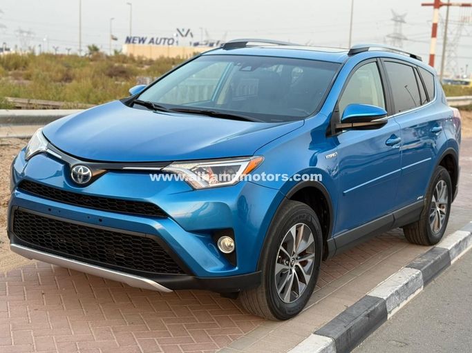 Used Toyota RAV4 IV (XA40) Facelift, 2.5 l, 2017 in Dubai by Alhamd Motors, Blue color. American Specs | AUTO.AE