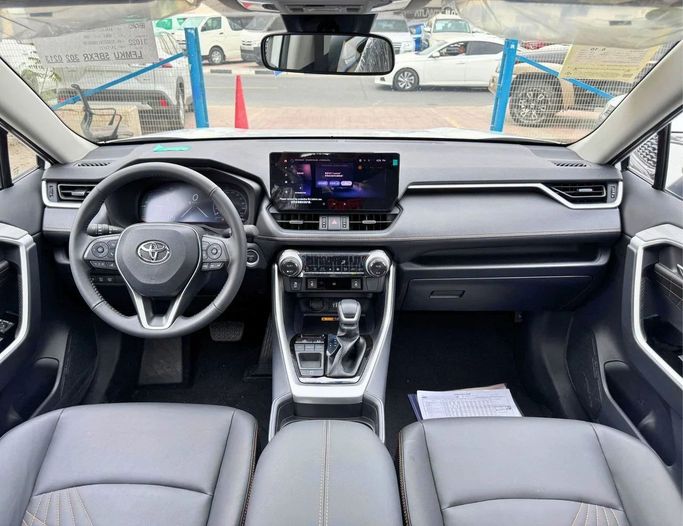 Новый Toyota RAV4 V (XA50), 2.5 л, 2024 в Дубае от SK Motors Белый цвет. Китайская | AUTO.AE