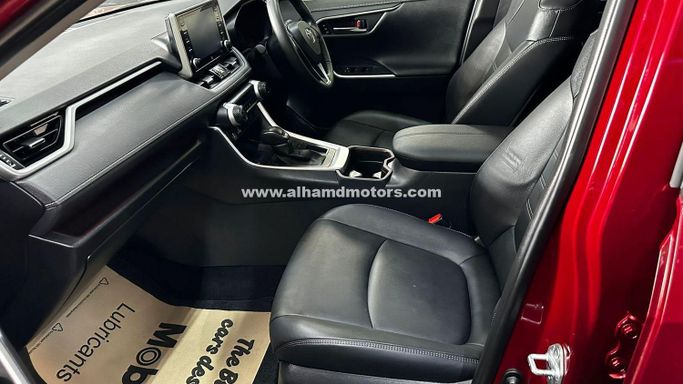 Used Toyota RAV4 V (XA50), 2.5 l, 2021 in Dubai by Alhamd Motors, Red color. Other | AUTO.AE